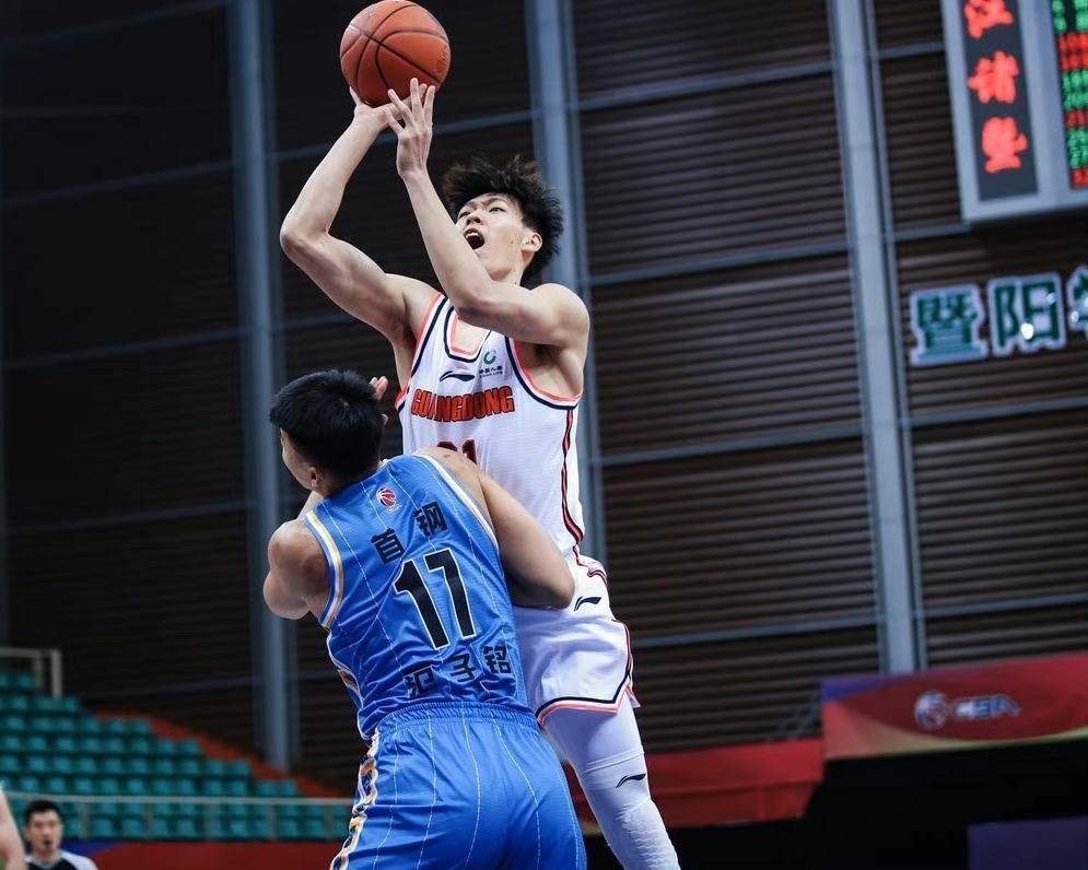 风云突变！尤文图斯国际比赛日篮板制胜，足总杯版图或变，话题不断，阵容厚度经受考验的简单介绍