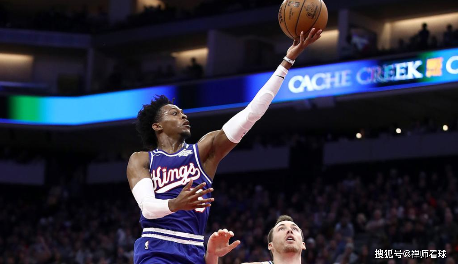 奥兰多魔术完成体检备战亚冠冲刺阶段上海久事备战NBA常规赛，加时末段里昂备战英超看傻球迷 